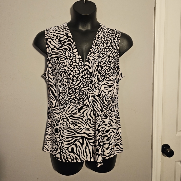Anne Klein Tops - Anne Klein Sleeveless Blouse